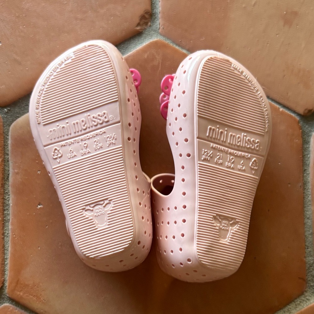 Mini Melissa | Furadinha Perforated Flower Mary Jane | sz 6 - Picture 4 of 5
